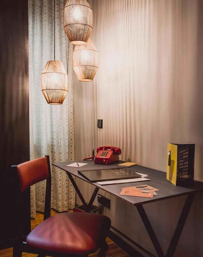 Henri Hotel Düsseldorf Downtown